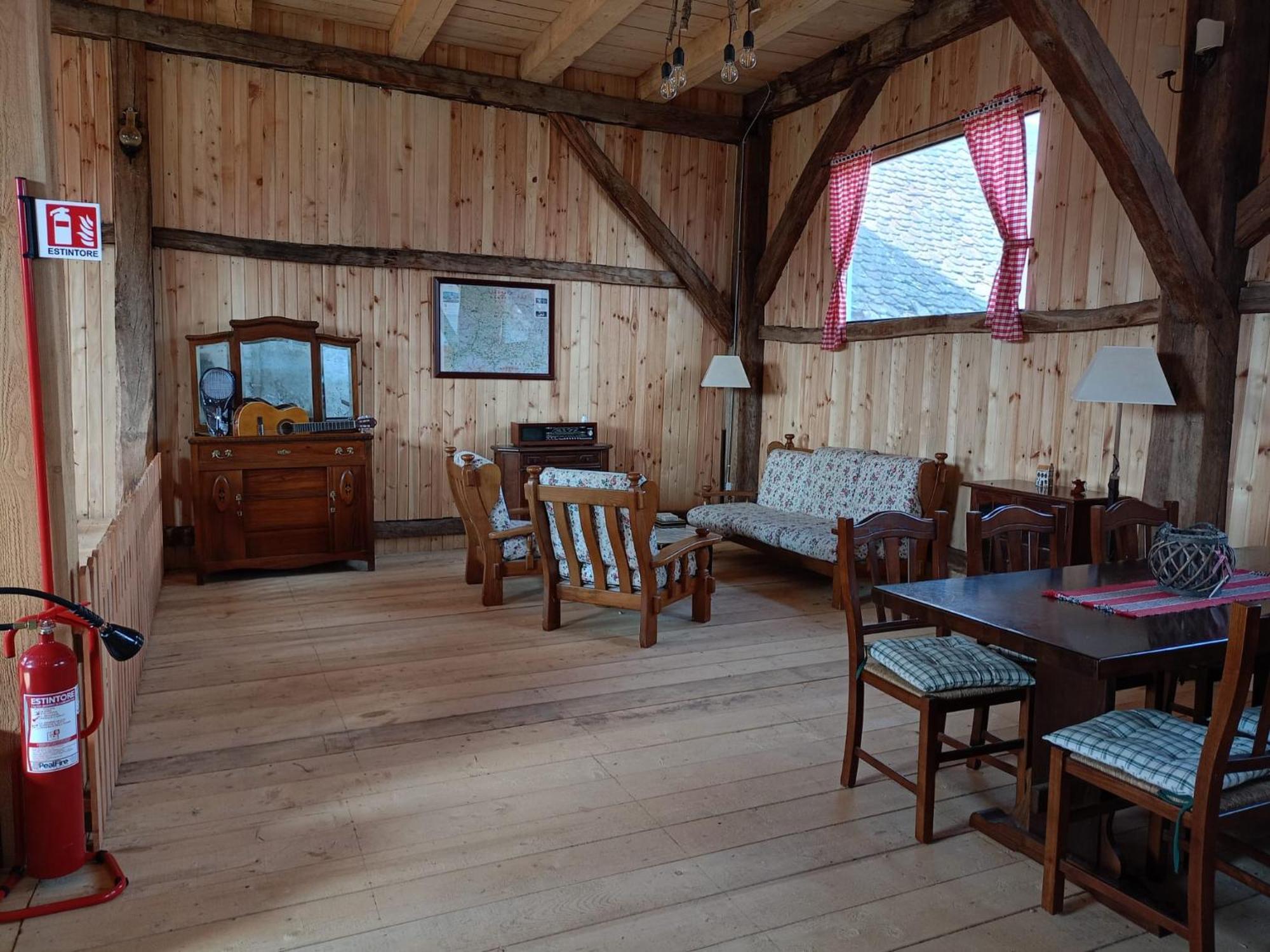Chalet Giuel Barcut Exteriör bild